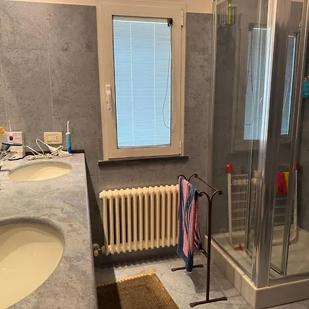 La Casa Di Adriano Lägenhet Chiavari