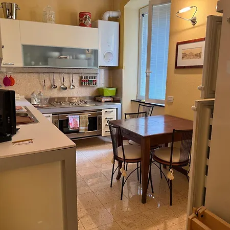 Lägenhet La Casa Di Adriano Chiavari